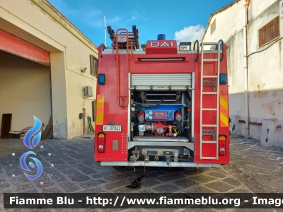 Volvo FL 290 III serie
Vigili del Fuoco
Comando Provinciale di Napoli
Distaccamento Permanente Torre del Greco
AutoPompaSerbatoio
Allestimento BAI
VF 27022
Foto di TDG Emergency
Parole chiave: Volvo FL_290_IIIserie Vigili_del_Fuoco Comando_Provinciale_Napoli VF27022