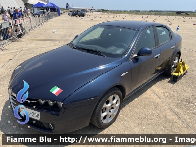 Alfa Romeo 159
Aeronautica Militare Italiana
3° Stormo
Nucleo Guida Dinamica
AM CL 207
Parole chiave: Alfa-Romeo 159 AMCL207