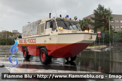 Iveco 6640G
Vigili del Fuoco
Comando Provinciale di Catania
VF 14503
Parole chiave: Iveco 6640G