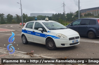 Fiat Grande Punto
Polizia Locale
Comune di Cassino (FR)
Codice automezzo: 01
YA 569 AC
Parole chiave: Fiat Grande Punto