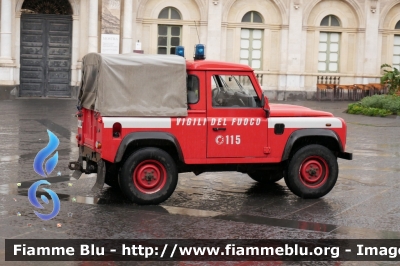 Land Rover Defender 90
Vigili del Fuoco
VF 24567
Parole chiave: Land-Rover Defender_90 VF24567