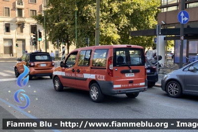 Fiat Doblò II serie
Vigili del Fuoco
Comando Provinciale di Milano
Codice automezzo: 263
VF 24898
Parole chiave: Fiat Doblò II_serie VF24898