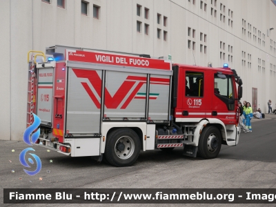 Iveco EuroCargo 120E25 IV serie
Vigili del Fuoco
Comando Provinciale di Brescia
Distaccamento di Salò
AutoPompaSerbatoio allestimento Magirus
VF 30703
Parole chiave: Iveco EuroCargo_120E25_IVserie VF30703