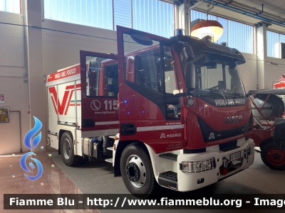 Iveco EuroCargo 120E25 IV serie - NewCity 2020
Vigili del Fuoco
AutoPompaSerbatoio allestimento Magirus
In esposizione al Reas 2021
VF 31433


Parole chiave: Iveco EuroCargo 120E25 IV serie - NewCity 2020