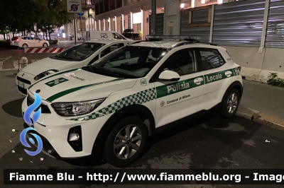 Kia Stonic
Polizia Locale
Comune di Milano
Codice automezzo: 1662
POLIZIA LOCALE YA 484 AL
Parole chiave: Kia Stonic