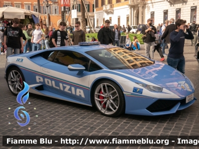 Lamborghini Huracan LP 610-4
Polizia Di Stato
Polizia Stradale
Allestimento Lamborghini
Decorazione Grafica Artlantis
POLIZIA H8862
Parole chiave: Lamborghini Huracan_LP 610-4 POLIZIAH8862