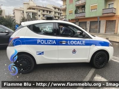 Lancia Ypsilon Hybrid III serie restyle
Polizia Locale
Comune di Milazzo (ME)
Codice automezzo: 04
YA 904 AK
Parole chiave: Lancia Ypsilon_Hybrid_IIIserie_restyle YA904AK