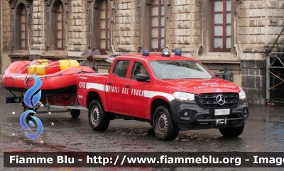 Mercedes-Benz Classe X
Vigili del Fuoco
Comando Provinciale di Brindisi
Allestimento Divitec
VF 29521
Parole chiave: Mercedes-Benz Classe_X