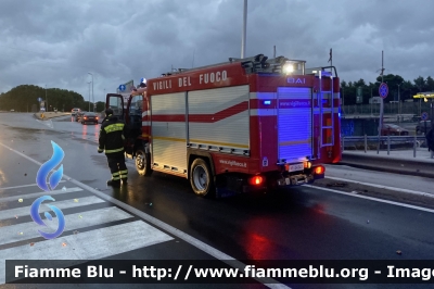 Mitsubishi Canter II serie
Vigili del Fuoco
Comando Provinciale di Catania
AutoPompaSerbatoio allestimento Bai
VF 24540
Parole chiave: Mitsubishi Canter II serie