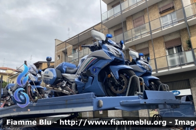 Yamaha FJR 1300 II serie
Polizia di Stato
Polizia Stradale
Allestimento Elevox
Parole chiave: Yamaha FJR 1300 II serie