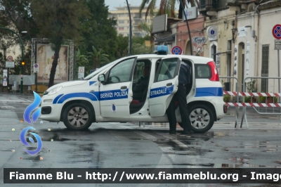 Fiat Nuova Panda II serie
Polizia Locale
Comune di Catania
Servizi Polizia Stradale
Parole chiave: Fiat Nuova_Panda_IIserie