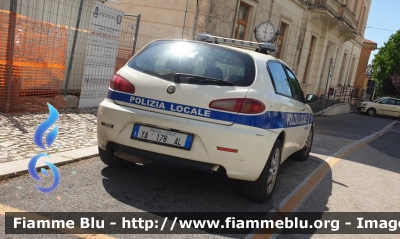 Alfa Romeo 147 I serie
Polizia Locale
Comune di Roccasecca (FR)
Barra lampeggiante Sonora Suprema 996
YA 178 AL
Parole chiave: Alfa-Romeo 147_Iserie