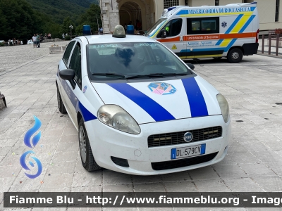 Fiat Grande Punto
Polizia Locale
Comune di Settefrati (FR)
Codice automezzo: 01
Parole chiave: Fiat Grande_Punto