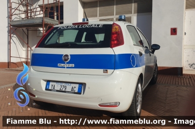 Fiat Punto VI serie
Polizia Locale
Comune di Aquino (FR)
Allestimento Elevox
YA 279 AC
Parole chiave: Fiat Punto_VIserie