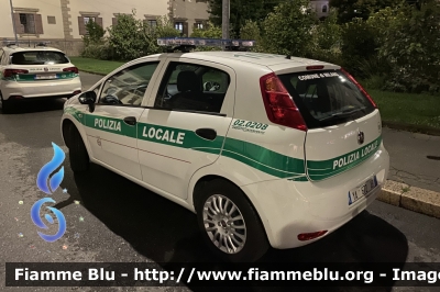 Fiat Punto IV serie
Polizia Locale
Comune di Milano
Allestimento Focaccia
Codice automezzo: 1020
POLIZIA LOCALE YA672AB
Parole chiave: Fiat Punto IV_serie