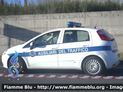 Fiat Grande Punto
Ausiliari del Traffico
Comune di Misterbianco (CT)
Parole chiave: Fiat Grande_Punto