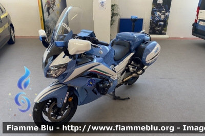 Yamaha FJR 1300 II serie
Polizia di Stato
Polizia Stradale
Allestimento Elevox
In esposizione al Reas 2021
POLIZIA G3090
Parole chiave: Yamaha FJR_1300_IIserie POLIZIAG3090 Reas_2021