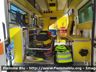 Fiat Ducato X250
ANA Protezione Civile
Sez. Abruzzi
Ambulanza allestimento Fast
Ricondizionata Orion 
