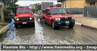 Land-Rover Defender 110
Vigili del Fuoco
Comando Provinciale di Teramo
VF 25616
Parole chiave: Land-Rover Defender_110 VF25616