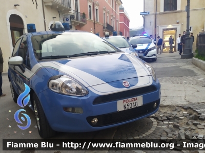 Fiat Punto VI serie
Polizia di Stato
Questura de L'Aquila
Allestimento NCT
Decorazione Grafica Artlantis
POLIZIA N5040
