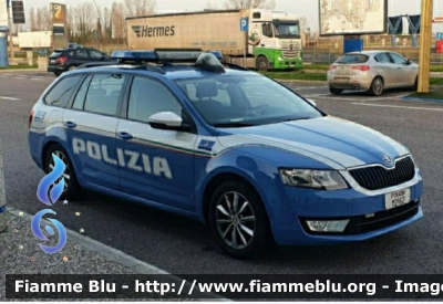 Skoda Octavia Wagon IV serie
Polizia di Stato
Polizia Stradale in servizio sulla rete autostradale di Autostrade per l'Italia
Terza fornitura
Allestite Focaccia
Decorazione Grafica Artlantis
POLIZIA M2162
