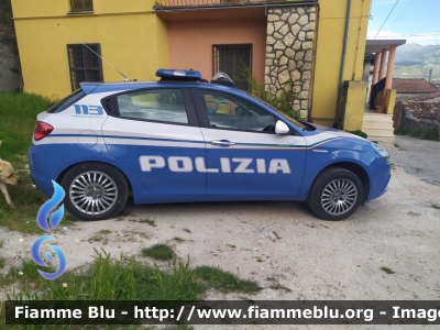 Alfa-Romeo Nuova Giulietta Restyle
Polizia di Stato
Squadra Volante
Questura de L'Aquila
Allestimento NCT Nuova Carrozzeria Torinese
Decorazione Grafica Artlantis
POLIZIA M4140
Parole chiave: Alfa-Romeo Nuova_Giulietta_Restyle POLIZIAM4140