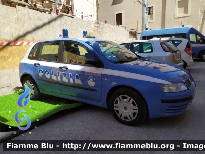 Fiat Stilo II serie
Polizia di Stato
Questura de L'Aquila
POLIZIA F2354
