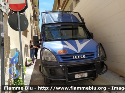 Iveco Daily IV serie
Polizia di Stato
Allestimento Sperotto
Decorazione Grafica Artlantis
POLIZIA F7903
