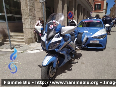 Yamaha FJR 1300 II serie 
Polizia di Stato
Polizia Stradale
Allestimento Elevox
POLIZIA G3105
in scorta al Giro d'Italia 2021
Moto "Jolly"
