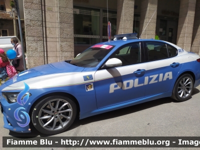 Alfa Romeo Nuova Giulia Q4 
Polizia di Stato
Polizia Stradale
POLIZIA M2700
in scorta al Giro d'Italia 2021
Vettura "1"
