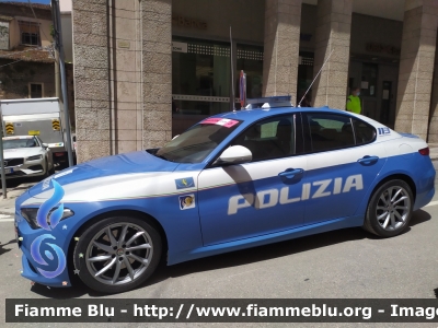 Alfa Romeo Nuova Giulia Q4 
Polizia di Stato
Polizia Stradale
POLIZIA M2700
in scorta al Giro d'Italia 2021
Vettura "1"
