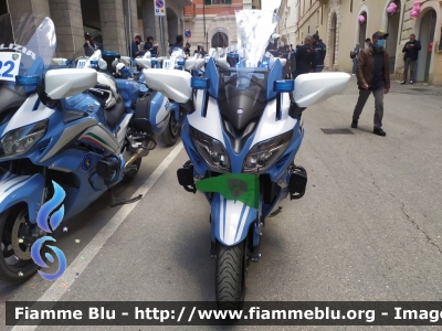 Yamaha FJR 1300 II serie
Polizia di Stato
Polizia Stradale
Allestimento Elevox
POLIZIA G3090
in scorta al Giro d'Italia 2021
Moto "Verde"
