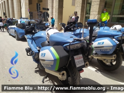 Yamaha FJR 1300 II serie
Polizia di Stato
Polizia Stradale
Allestimento Elevox
POLIZIA G3090
in scorta al Giro d'Italia 2021
Moto "Verde"
