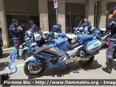 Yamaha FJR 1300 II serie
Polizia di Stato
Polizia Stradale
Allestimento Elevox
in scorta al Giro d'Italia 2021
