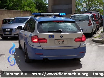 Bmw 320 Touring F31 II restyle
Polizia di Stato
Polizia Stradale
Allestimento Focaccia
Decorazione Grafica Artlantis
POLIZIA M2425
