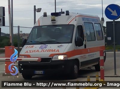 Fiat Ducato III serie
118 Abruzzo soccorso
ASL n1 Avezzano Sulmona L’Aquila
C.O. Di L’Aquila
Allestimento Fast
Parole chiave: Fiat Ducato_IIIserie Ambulanza