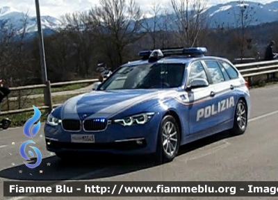 Bmw 320 Touring F31 III Restyle
Polizia di Stato
Polizia Stradale
Allestimento Focaccia
Decorazione Grafica Artlantis
POLIZIA M3545
In scorta alla Tirreno-Adriatico 2021
