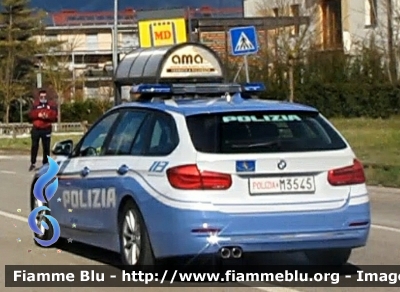 Bmw 320 Touring F31 III Restyle
Polizia di Stato
Polizia Stradale
Allestimento Focaccia
Decorazione Grafica Artlantis
POLIZIA M3545
In scorta alla Tirreno-Adriatico 2021
