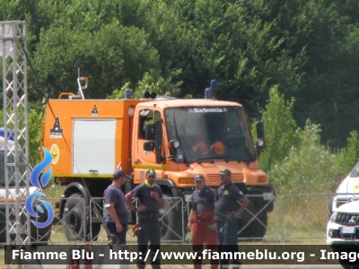 Mercedes-Benz Unimog
Protezione Civile Pivec L'Aquila
A.I.B. (AntiIncendioBoschivo)

Parole chiave: Mercedes-Benz Unimog