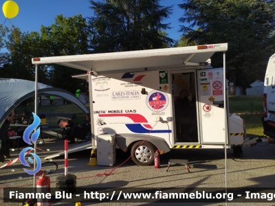 Unità Mobile UAS  
Protezione Civile
LARES
Associazione Volontariato Studentesca Università di Foligno (PG)
Centro comando controllo operazioni volo
