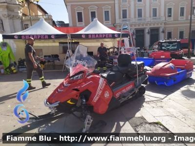 Polaris Titan Touring 800
Vigili del Fuoco
Comando Provinciale di L'Aquila
Motoslitta allestimento speciale da soccorso
allestitore Motorparma
Parole chiave: Polaris Titan_Touring_800