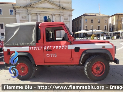 Land Rover Defender 90
Vigili del Fuoco
Comando Provinciale di L'Aquila
VF 22333
Parole chiave: Land-Rover Defender_90 VF22333