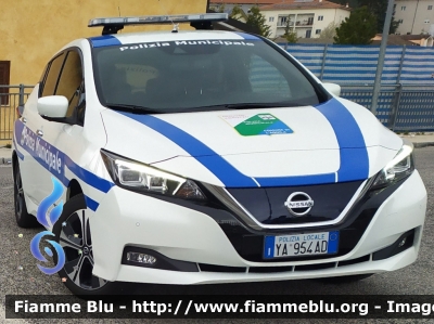 Nissan Leaf
Polizia Locale L'Aquila
Allestimento Oriente S.P.A.
YA 954AD
