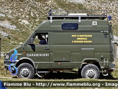 Iveco TurboDaily 35-10 4x4 II serie
Carabinieri
Comando Carabinieri Unità per la tutela Forestale, Ambientale e Agroalimentare
Unità di Monitoraggio Ambientale e Antincendi Boschivi
CC DN 353
Parole chiave: Iveco TurboDaily_35-10_4x4_IIserie CCDN353