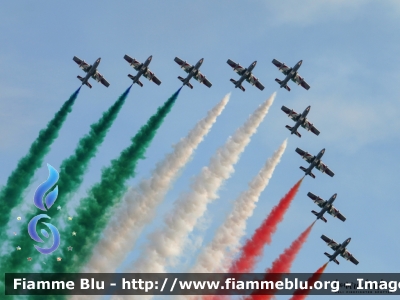 Aermacchi MB339PAN
Aeronautica Militare Italiana
313° Gruppo Addestramento Acrobatico
Stagione esibizioni 2019
Air Show Jesolo
Parole chiave: Aermacchi MB339PAN