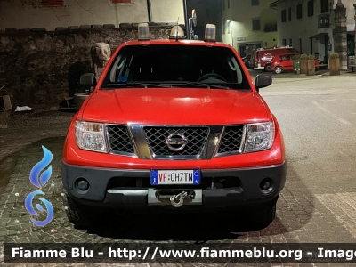 Nissan Navara III serie
Vigili del Fuoco
Corpo Permanente di Trento
VF 0H7 TN
Parole chiave: Nissan Navara III_serie VF0H7TN