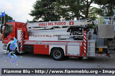 Iveco EuroCargo120E22 IV serie
Vigili del Fuoco
Unione Distrettuale Alto Garda e Ledro
Corpo Volontario di Riva del Garda (TN)
Piattaforma aerea DT30F da 30 metri allestimento Cela Platforms
VF 8V3 TN
Parole chiave: Iveco EuroCargo120E22 IV_serie VF8V3TN