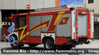 Mercedes-Benz Atego 1629 4x4 II serie
Vigili del Fuoco
Corpo Permanente di Trento
AutoPompaSerbatoio allestimento Ziegler
VF 8L8 TN
Parole chiave: Mercedes-Benz Atego_1629_4x4_II_serie VF8L8TN