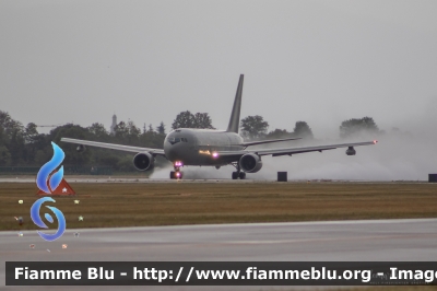 Boeing KC-767A
Aeronautica Militare Italiana
14° Stormo
MM 62229
AM 14-04
Parole chiave: Boeing KC-767A MM62229