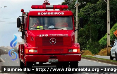 Mercedes-Benz ?
República Federativa do Brasil - Repubblica Federativa del Brasile
Corpo de Bombeiros Voluntarios de Joinville
